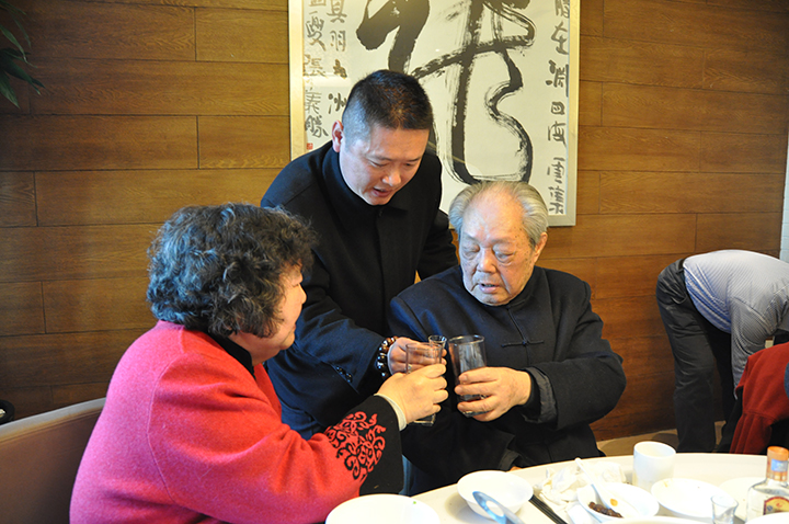 2012年.jpg